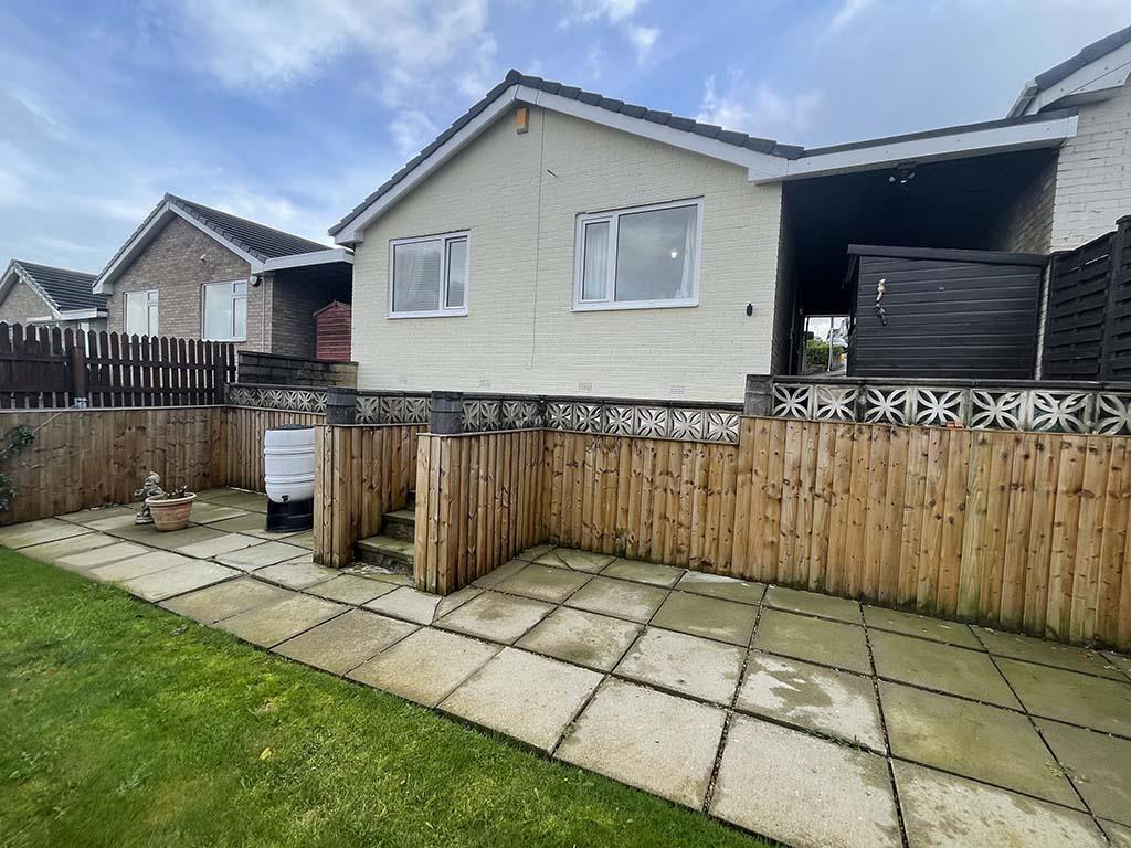 2 bedroom detached bungalow SSTC in Barnoldswick - IMG_7369.jpg